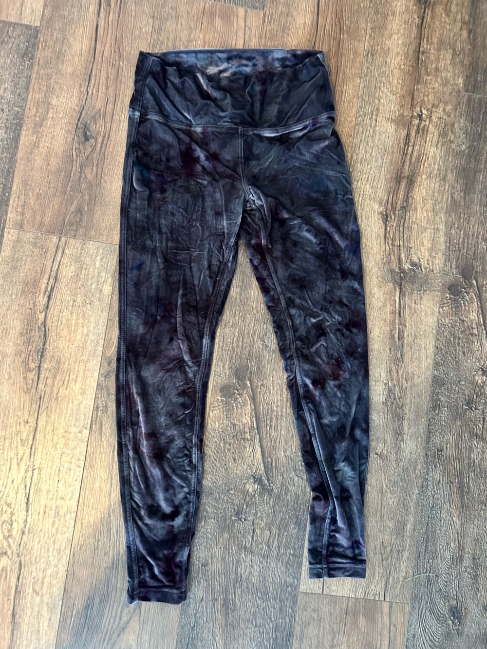 Lululemon Wunder Under Tights Size 10 in Crushed Velour